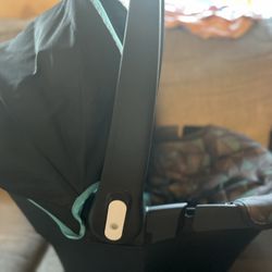 Newborn Car seat