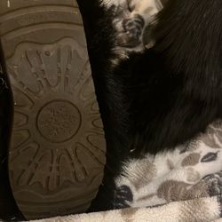 Y2K Fluffy Black Boots