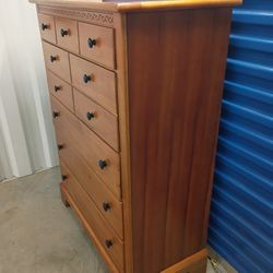 Bassett Dresser 