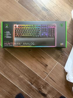 *BRAND NEW* Razer Huntsman V2 Analog Optical Gaming Keyboard