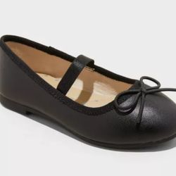 Cat & Jack Nora Slip On Ballet Flats Add a stylish staple to your kid's shoe closet with these Nora Slip-On Ballet Flats from Cat & Jack. These ballet
