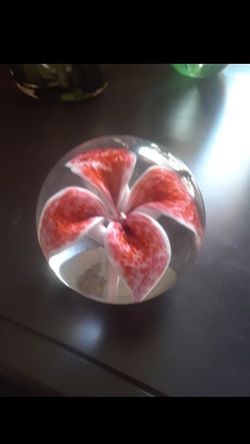 Steven Lundberg glass Paper Weight