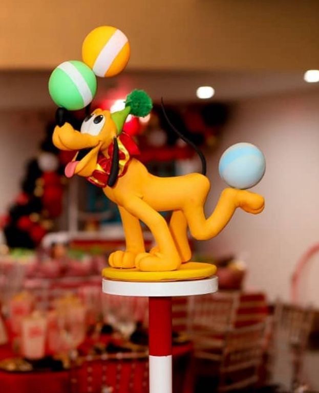 Circus Mickey statues