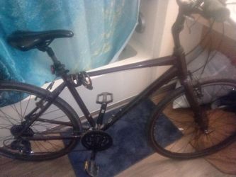 Giant Escape Size Large