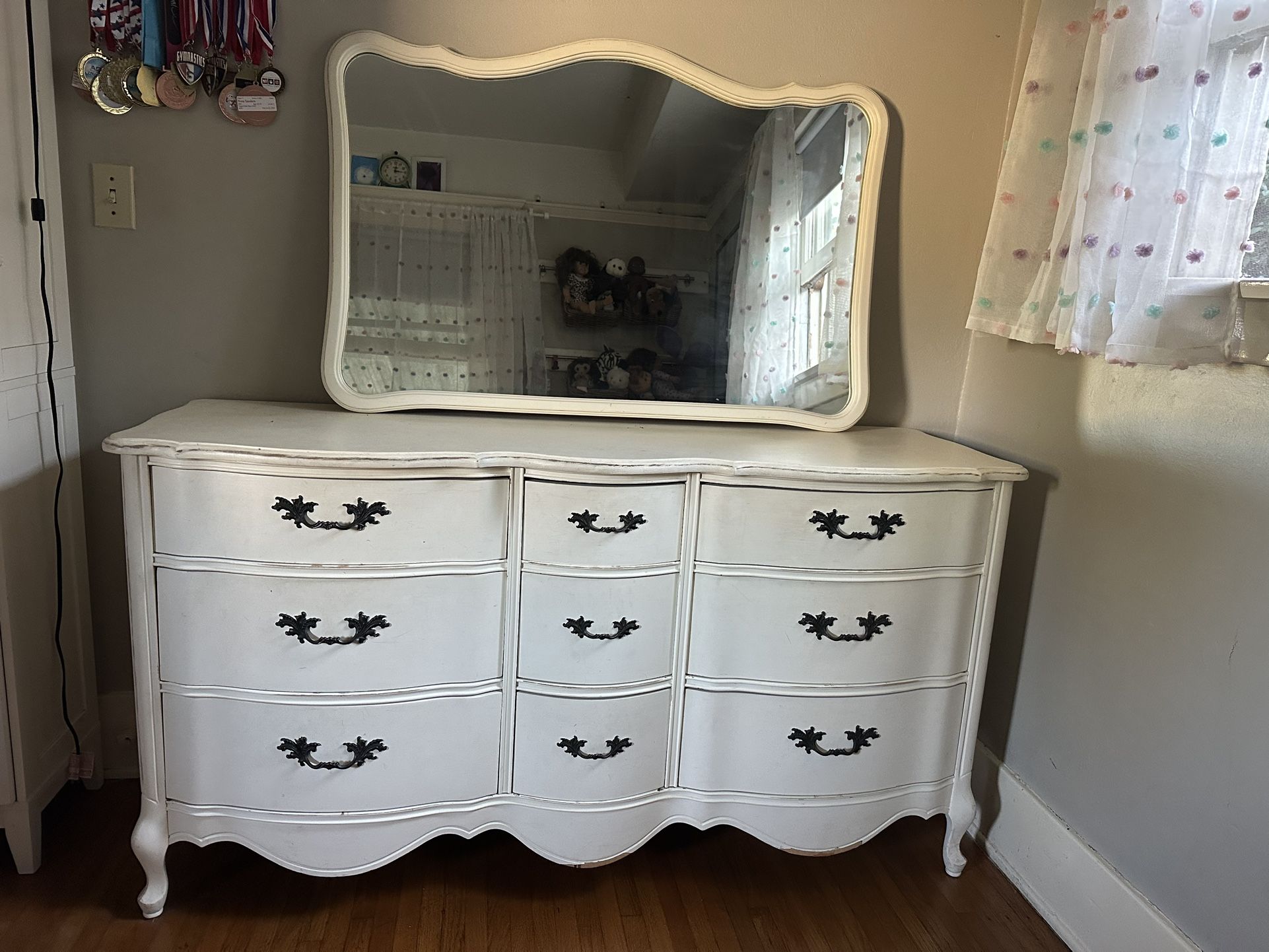 Shabby chic dresser and mirror