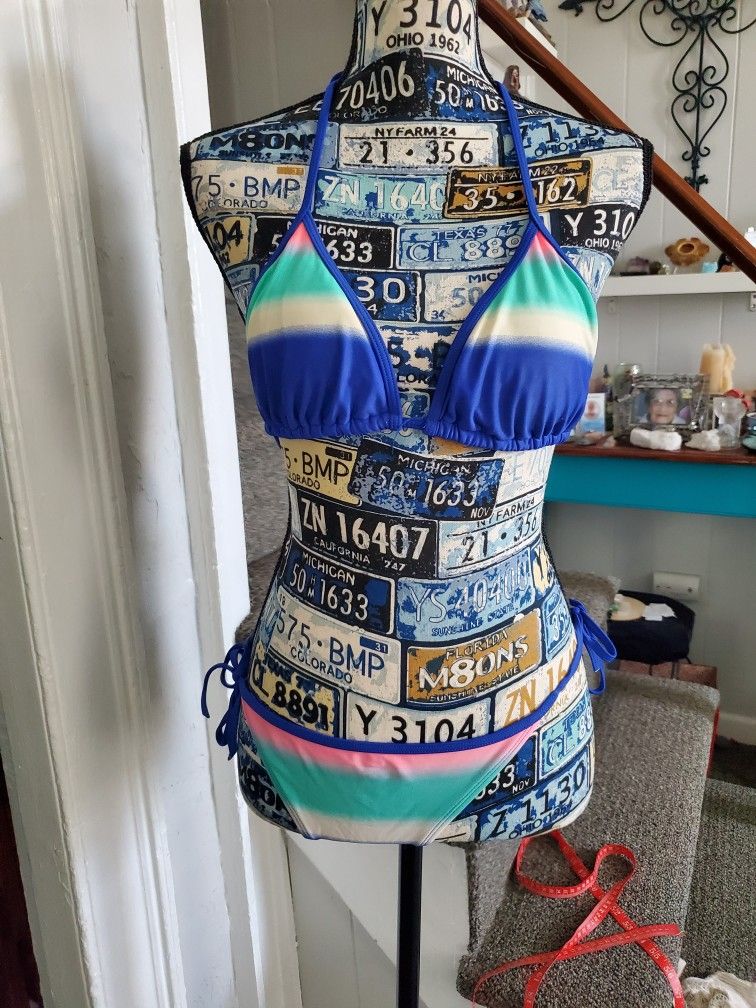 BODY GLOVE~ PINK, TEAL, WHITE, & BLUE OMBRE BIKINI SET!