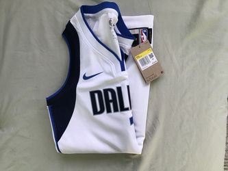 Luka Dončić Nike Swingman Jersey (BNWT, Size 40) – Mavericks White ($50 OBO)