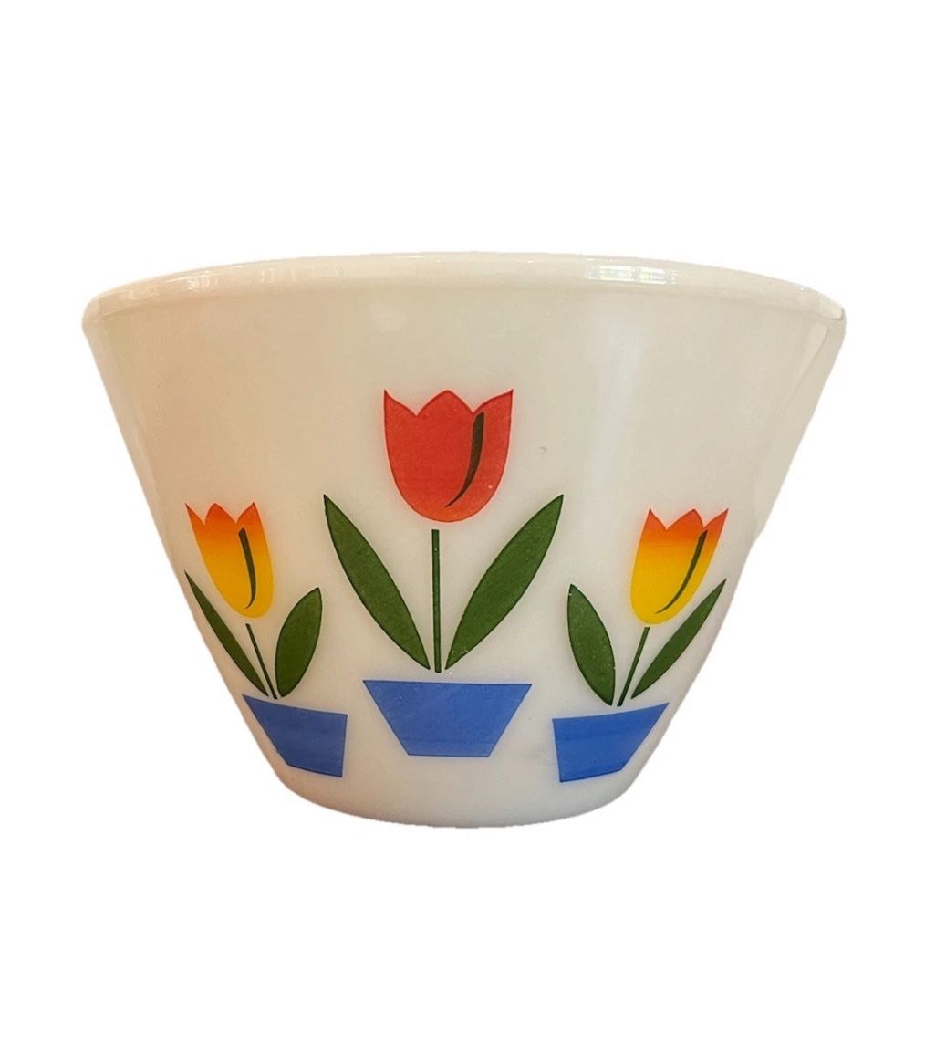 Vintage Fire King Anchor Hocking Tulip 9.5" Mixing Bowl Nesting Milk Glass