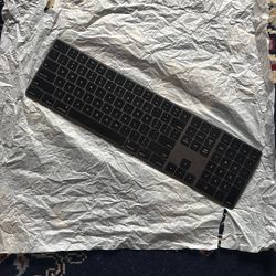 Apple Magic Bluetooth Keyboard 