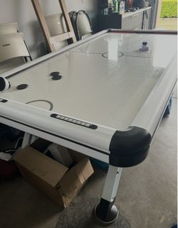 Air Hockey Table
