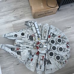 Lego UCS Millennium Falcon 