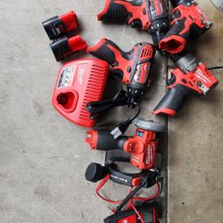 Milwaukee M12