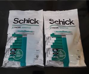 Schick Xtreme 12 Ct Men Razors