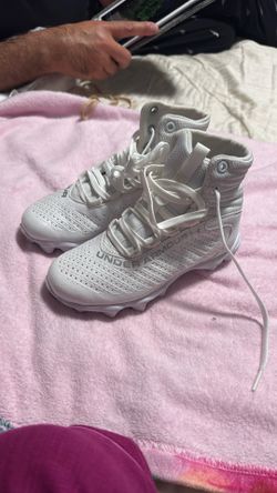 Under Armour Kids Cleats Size 1.5