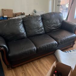 Black Leather Couch 