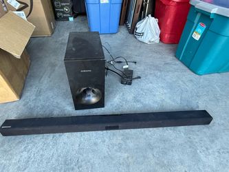 Samsung Soundbar with Subwoofer