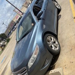 2010 Ford Taurus Blue V6