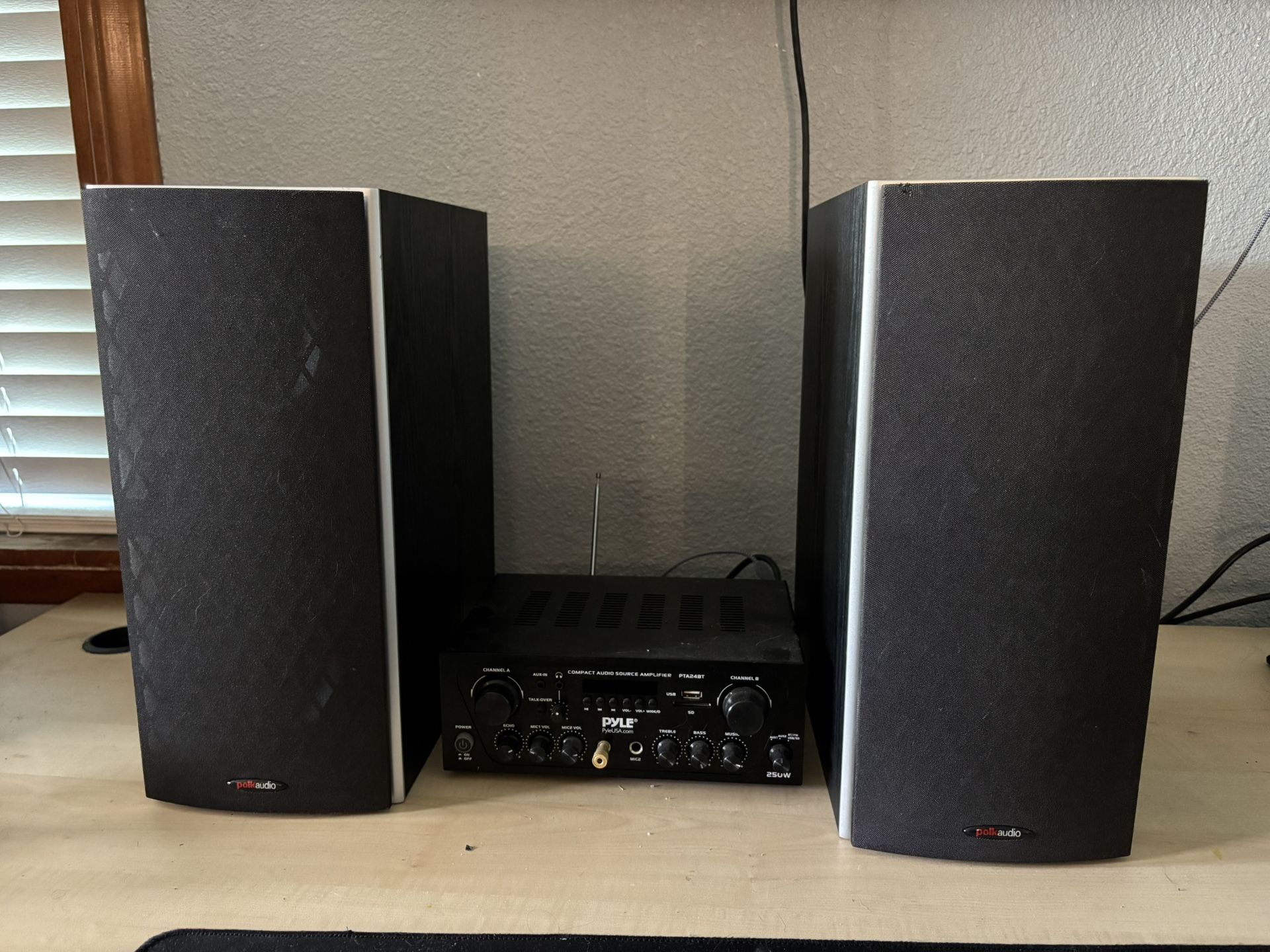 Polk Bookshelf Speakers and Receiver