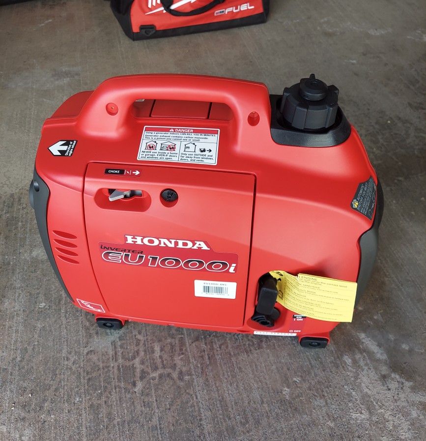 New Honda EU 1000i Gas Powered Portable Generator 1000 Watts.