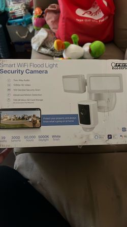 Smart WiFi Flood Light Security Camera