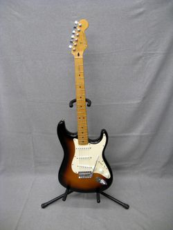 2001 Fender Stratocaster STD Electric Guitar Brown Sunburst