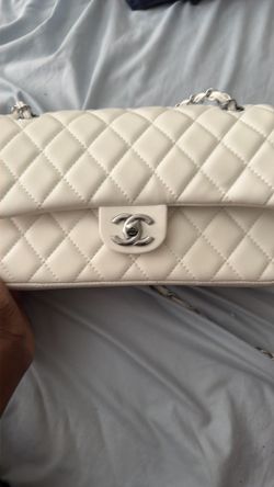 Channel purse