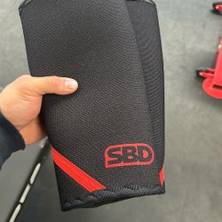 Brand New SBD Powerlifting Knee Sleeves