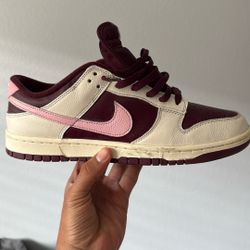 Nike Dunk Valentines Day 