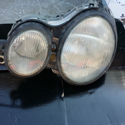 1(contact info removed) Benz Headlight 