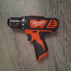 Milwaukee M12 12V 3/8" Lithium-Ion Cordless Drill/Driver(tool only)