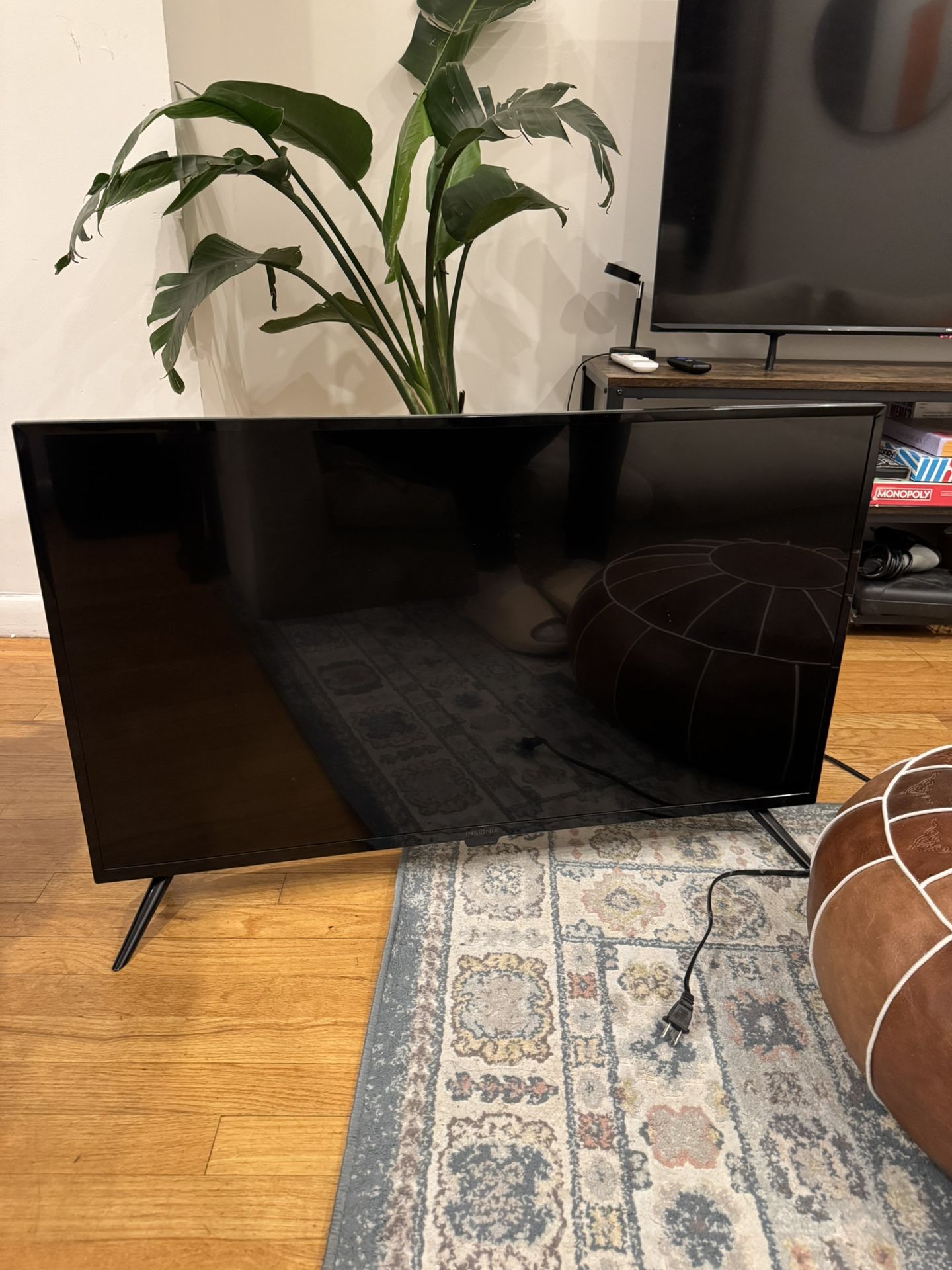 Insignia 40” Smart TV
