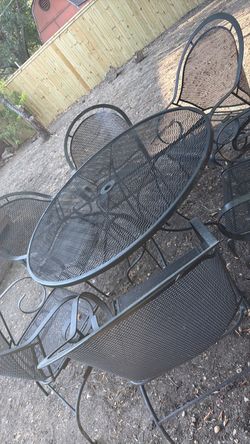 mesa de patio sillas mesedoras