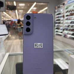 Samsung S22 Purple Unlocked 128 GB *Perfect condition*