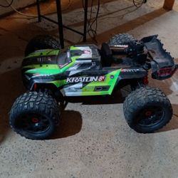RC Arrma Kraton 8s