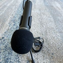Samson Q2U USB/XLR Dynamic Microphone – Used