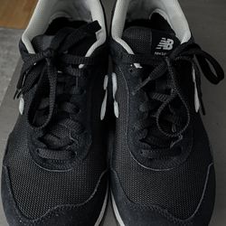 Women’s NB Sneakers