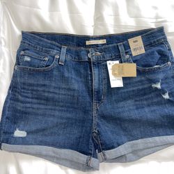 Ladies Levi’s Jean Shorts