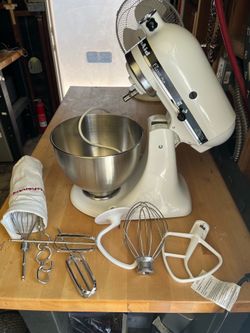 2008 Kitchenaid Classic Plus mixer