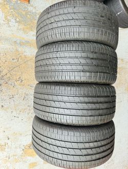 Set Of Four 255/40/20 Goodyear Eagle F1 Acoustic Like new with 85-95% Left Tesla Model Y