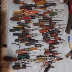 All Size Flat Head And Philips Screw Drivers