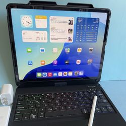 Apple IPad Pro 12.9” 6th Generation (M2 chip / Liquid XDR display/ 2022 ) 256GB with keyboard, pen & Accessories (1TB $1099) 