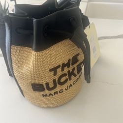 Marc Jacob’s Straw Bucket Bag - NWT 🤎🤎