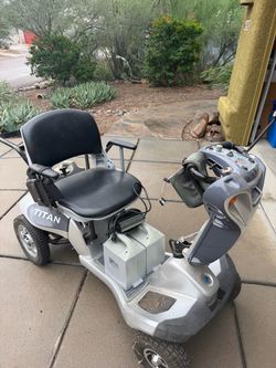 Tzora Titan Hummer XL 4-Wheel Mobility Scooter