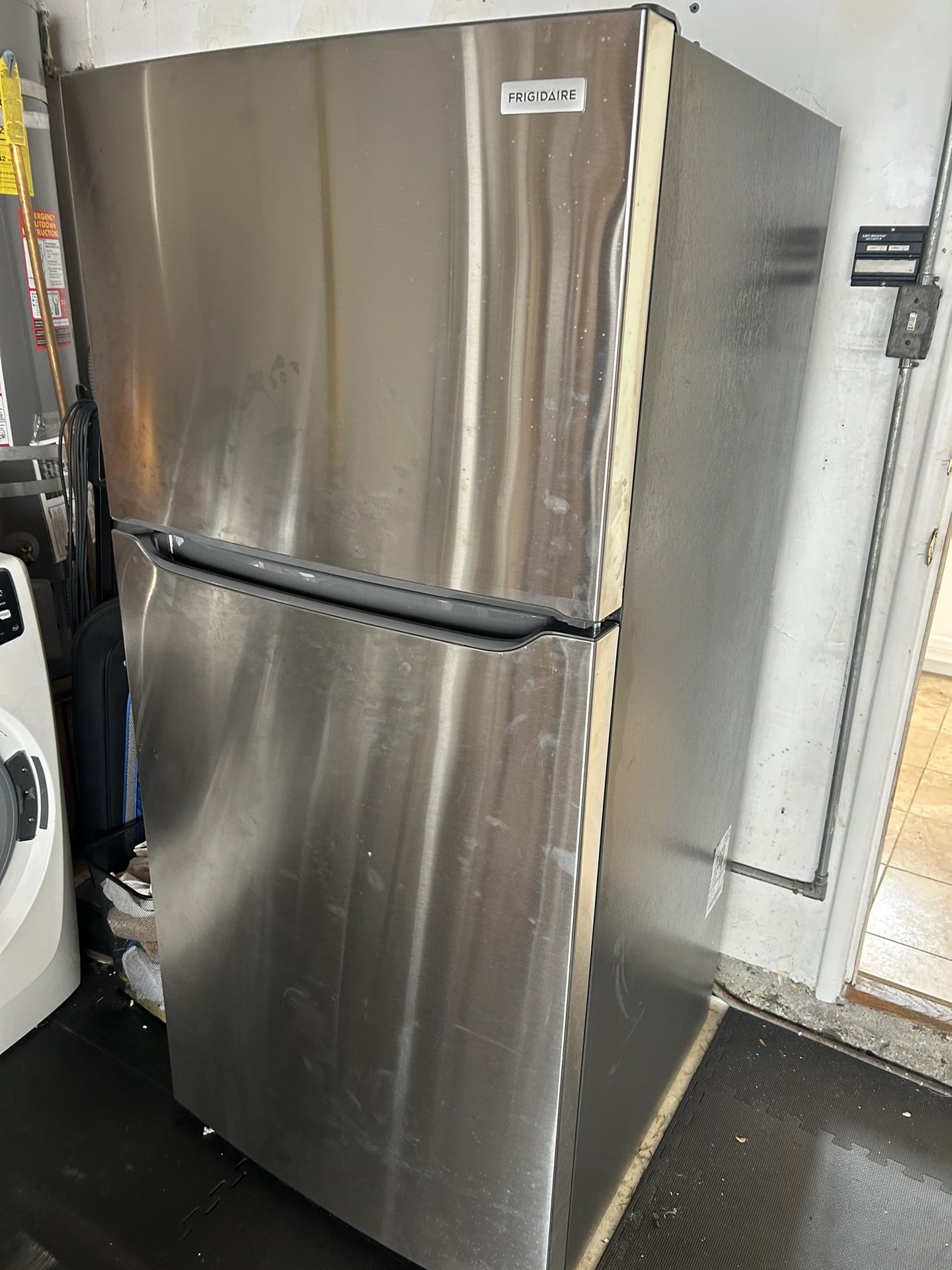 Refrigerator. Frigidaire Stainless Steel