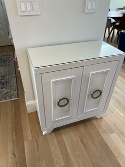 Bar cabinet