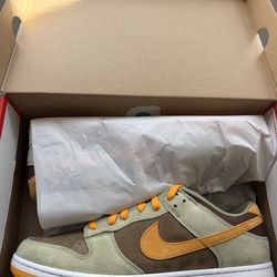 Nike Dunk Low Dusty Olive
