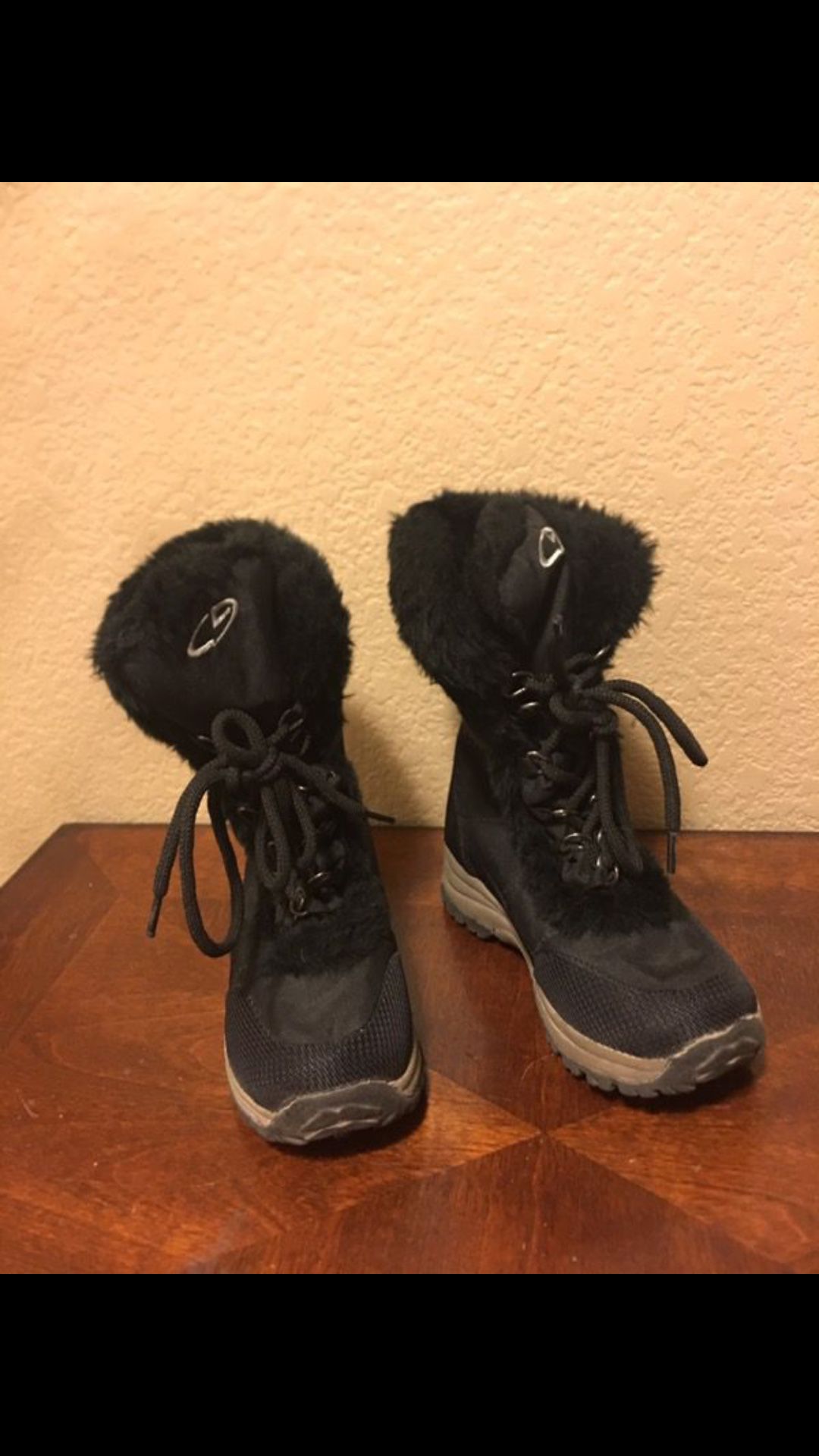 Girls snow boots size 12