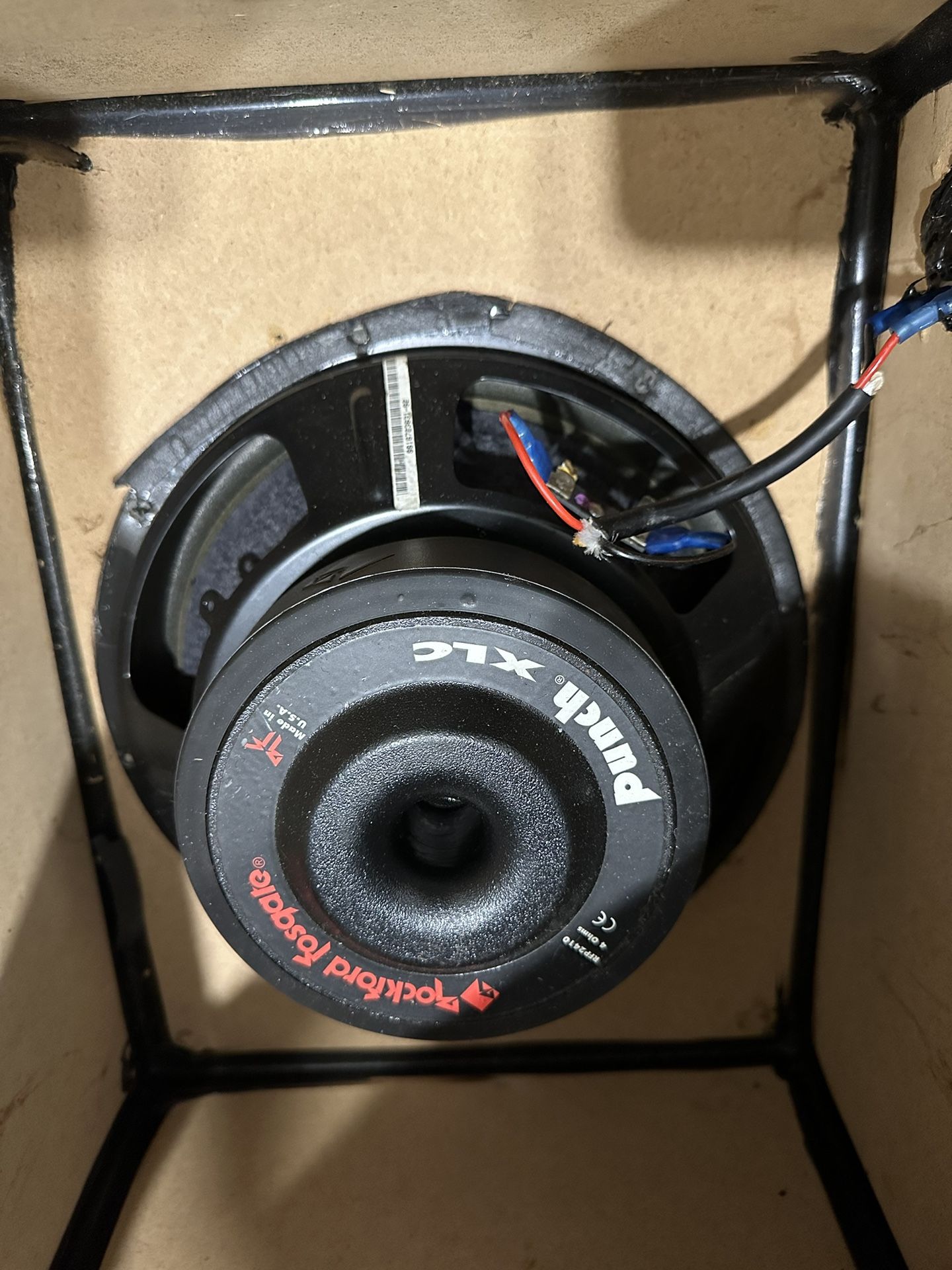Rockford Fosgate Punch XLC RFP2410 Subwoofer w/ Amp