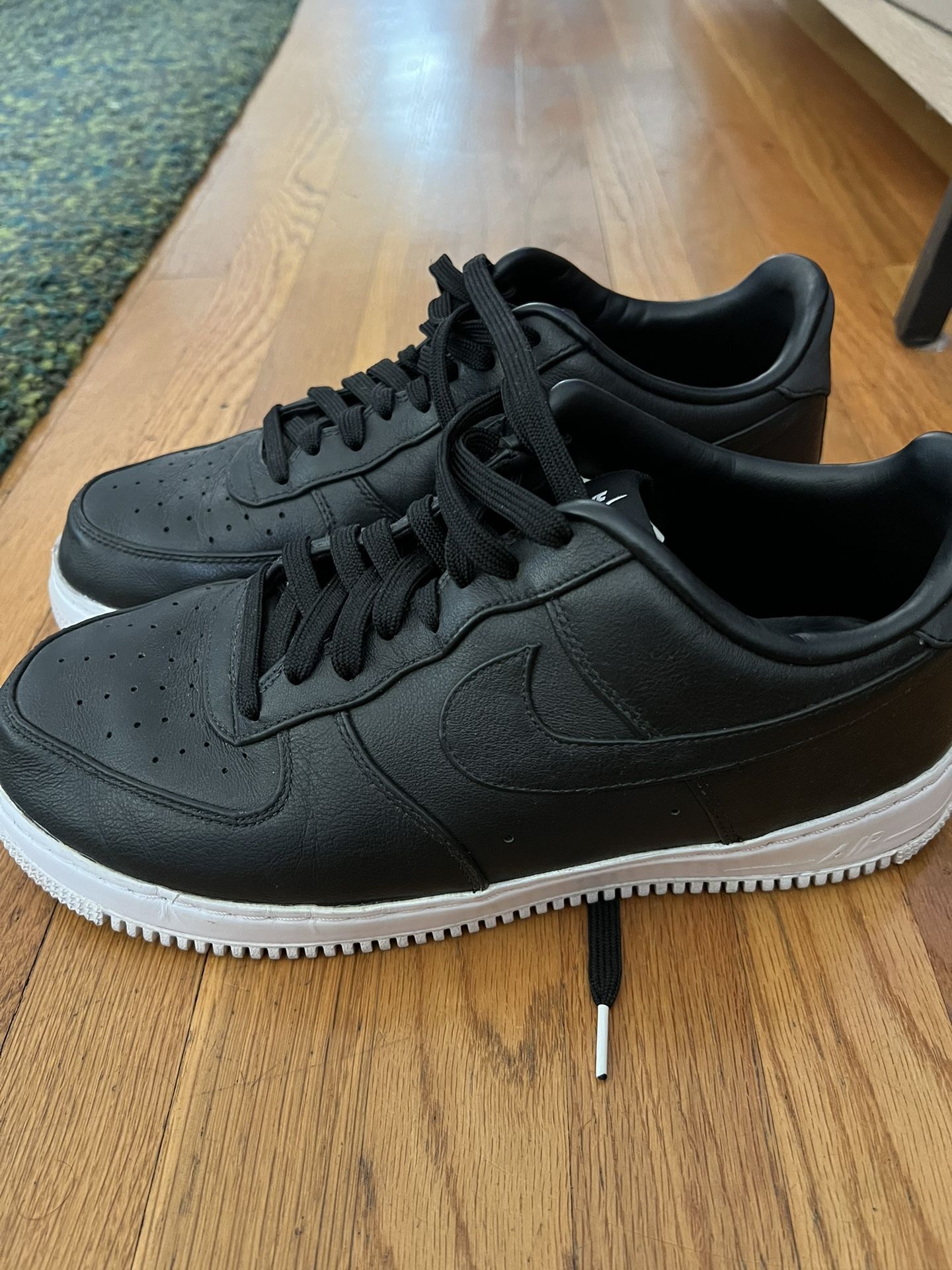 Nike Air Force '07 Black Leather Men's size 10