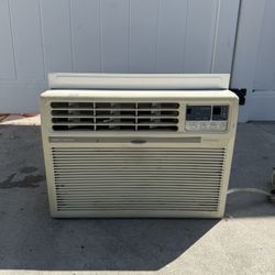 Daewoo Window Air Conditioner 5,350 BTU